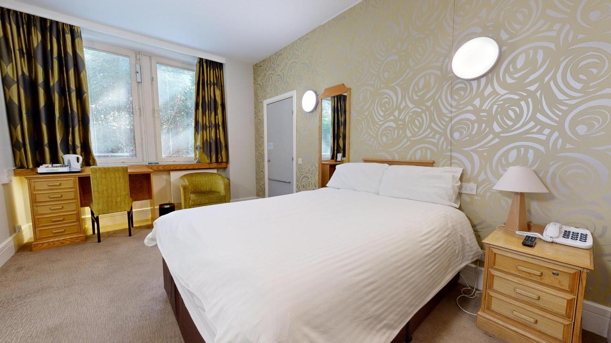 Kents Hill Park Training & Conference Centre Hotel Milton Keynes Exterior photo